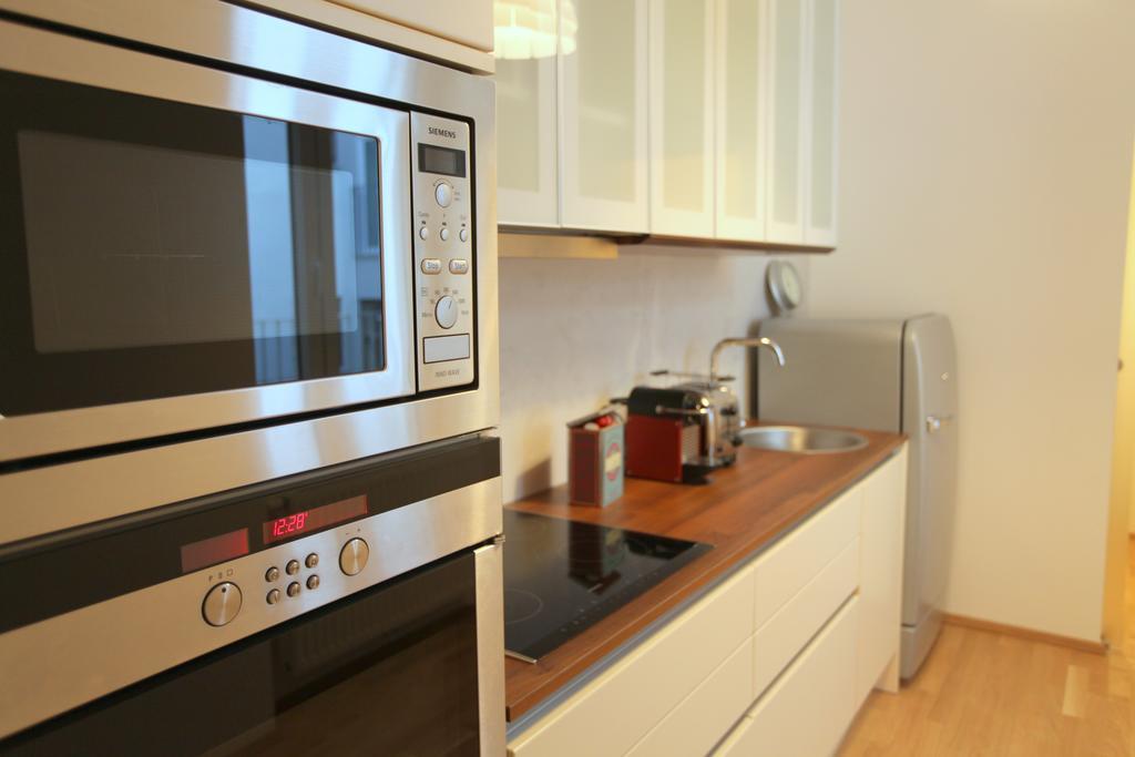 Moderne Stadtwohnung Mit Balkon Wien Phòng bức ảnh
